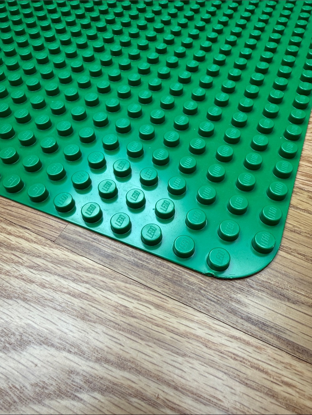 LEGO Duplo Green Baseplates (Set of 2) - Picture 5 of 6